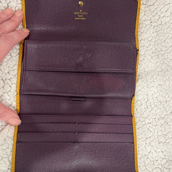 Louis Vuitton Yellow Epi Leather! Shoulder Bag, Dustbag, Wallet and Box Bundle! - Picture 11 of 13